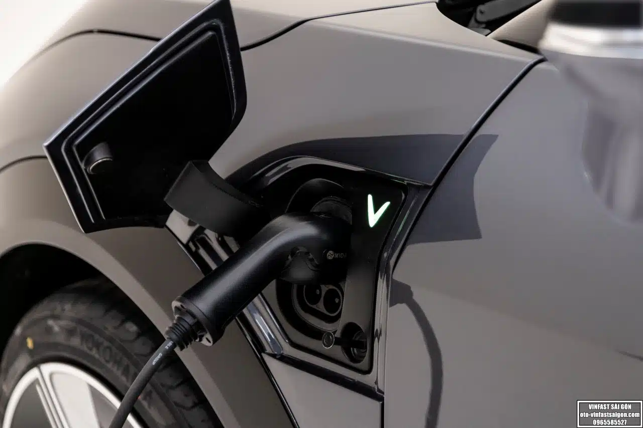 Xe điện Vinfast VF7 40 Xe điện vinfast VF7 Pin 1